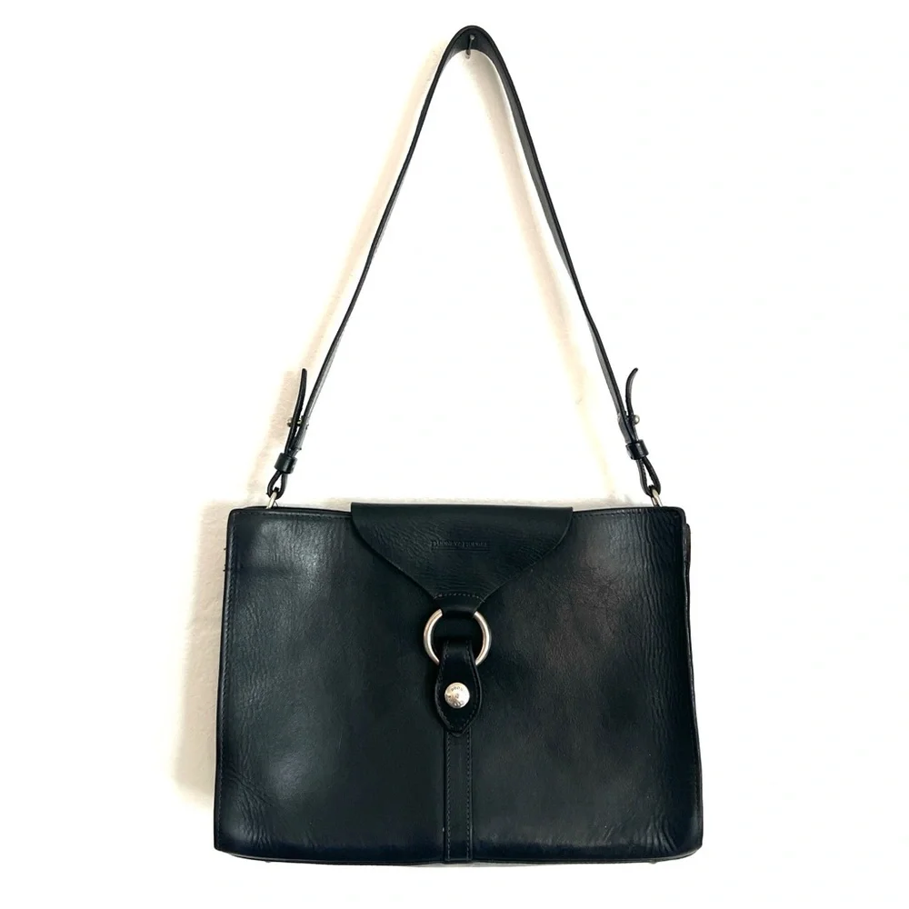 SOLD!!!
Vintage Dooney & Bourke Black Leather Shoulder Bag - Picture 2 of 8